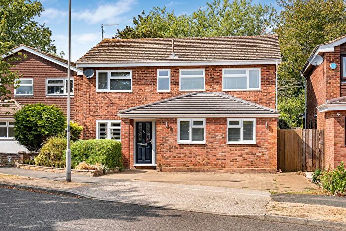 4 Bedroom Detached House For Sale In Windmill Hill Drive, Bletchley, Milton Keynes, MK3