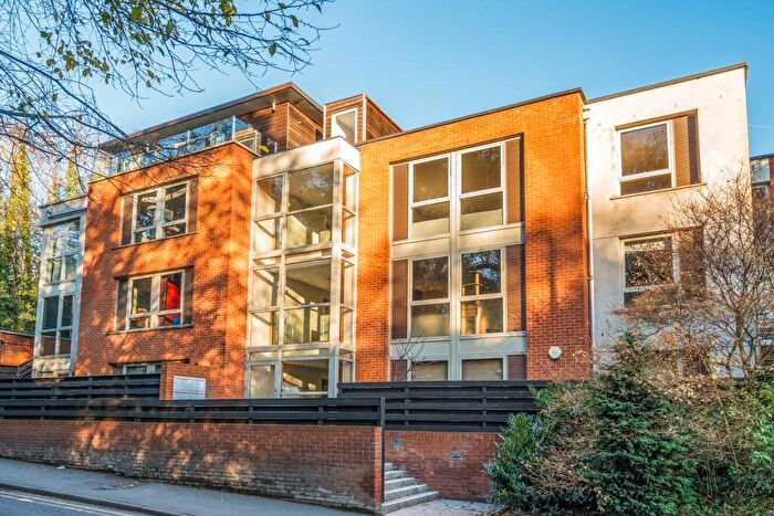 2 Bedroom Flat For Sale In Elmstead Lane, Chislehurst, BR7