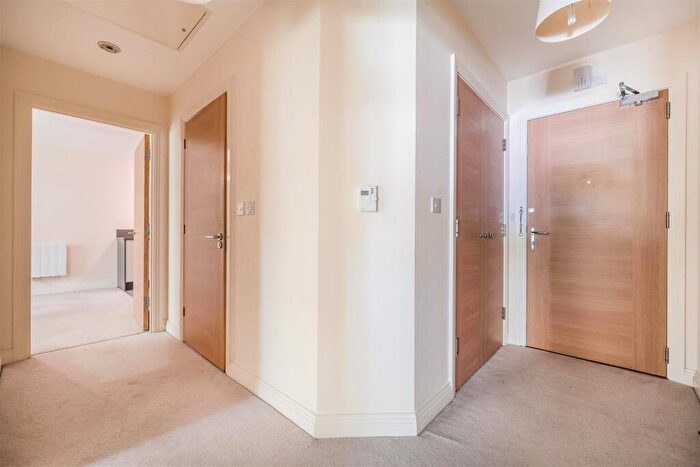 2 Bedroom Apartment For Sale In Wilmott House, Ashville Way, Wokingham, Berkshire, RG41