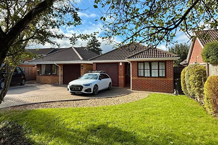 3 Bedroom Bungalow For Sale In Audemer Court, Ringwood, BH24