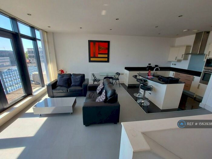 2 Bedroom Flat To Rent In The Axis, Nottingham, NG1