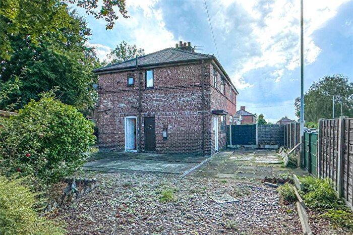 3 Bedroom Semi-Detached House For Sale In Seabrook Road, Newton Heath, Manchester, M40