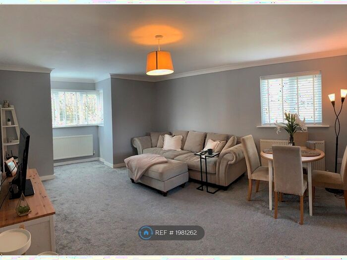 2 Bedroom Flat To Rent In St. Georges Road, Tidworth, SP9