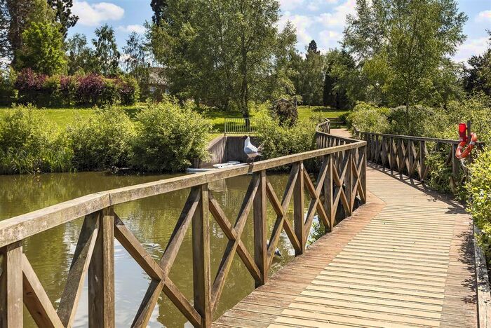 1 Bedroom Flat For Sale In Crookham Road, Fleet, GU51