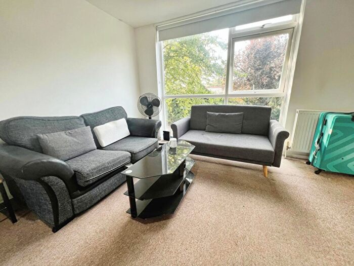 2 Bedroom Flat To Rent In Lilac Court, Cambridge, CB1