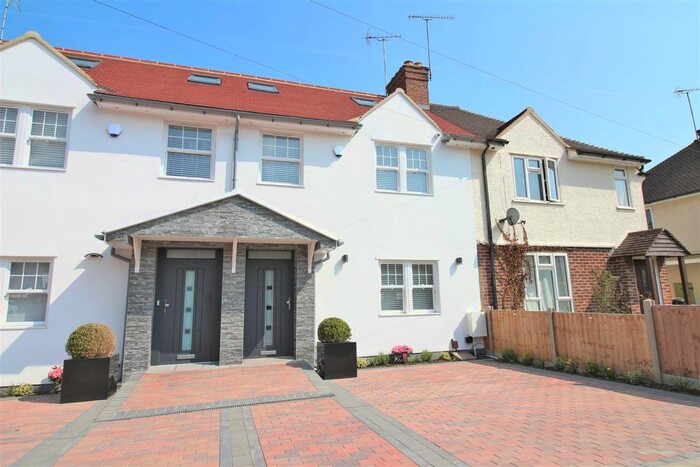 4 Bedroom Terraced House To Rent In Cragg Avenue, Radlett, Hertfordshire, WD7