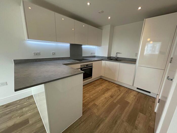 1 Bedroom Flat To Rent In West Cliff Road, Bournemouth, BH2