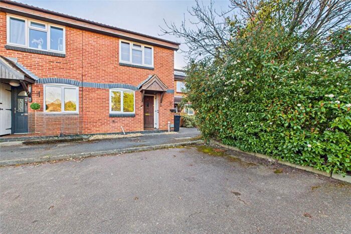 2 Bedroom End Of Terrace House To Rent In Church View, Yateley, Hampshire, GU46