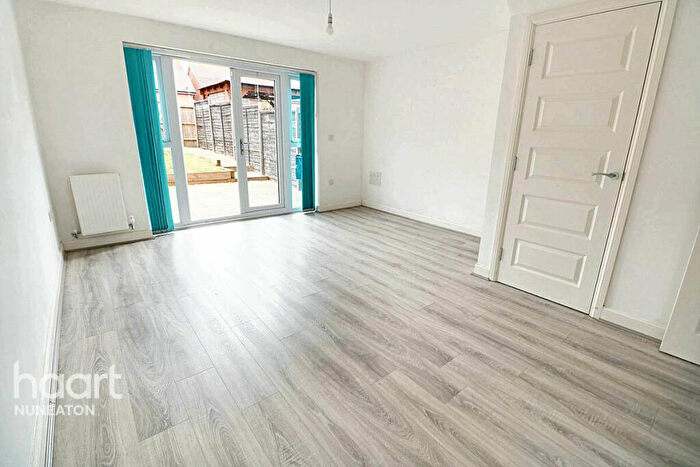 3 Bedroom Semi-Detached House For Sale In Queen Elizabeth Road, Nuneaton, CV10