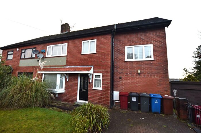 4 Bedroom Semi-Detached House To Rent In North Bank Avenue, Blackburn, BB1