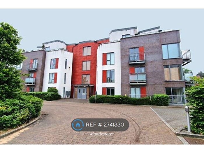2 Bedroom Flat To Rent In Sambroke Square, Barnet, EN4