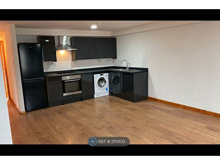 2 Bedroom Flat To Rent In Market Street, Loughborough, LE11