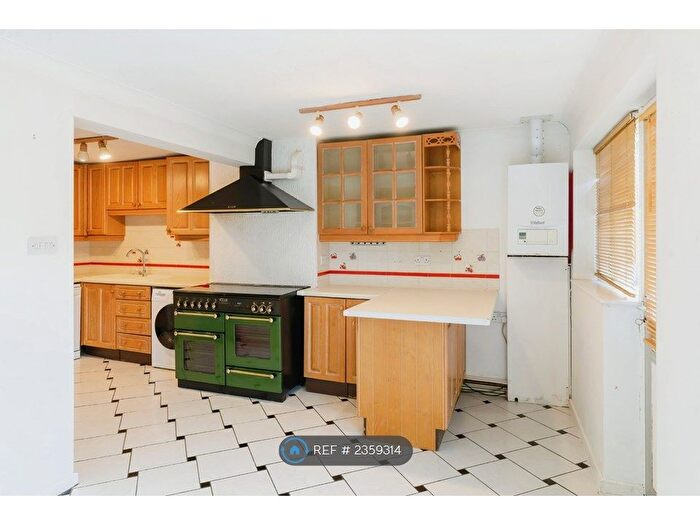 3 Bedroom Terraced House To Rent In Bluebell Green, Chelmsford, CM1