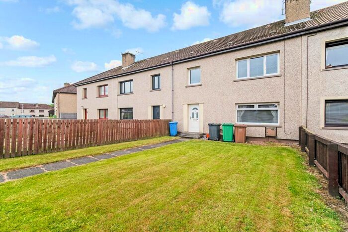 3 Bedroom Terraced House For Sale In Wardlaw Way, Oakley, KY12