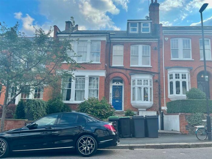2 Bedroom Flat To Rent In Woodland Rise, London, N10