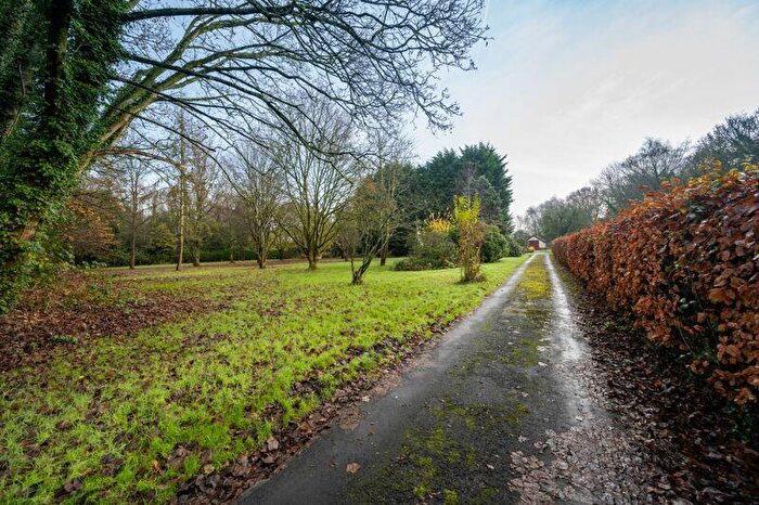 2 Bedroom Detached Bungalow For Sale In Blythe Lane, Lathom, L40