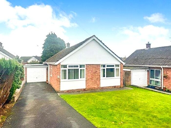 5 Bedroom Bungalow For Sale In Maeshendre, Waunfawr, Aberystwyth, Ceredigion, SY23