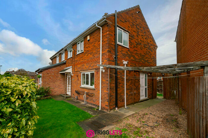 3 Bedroom Semi-Detached House For Sale In Coronation Drive, Birdwell, Barnsley, S70