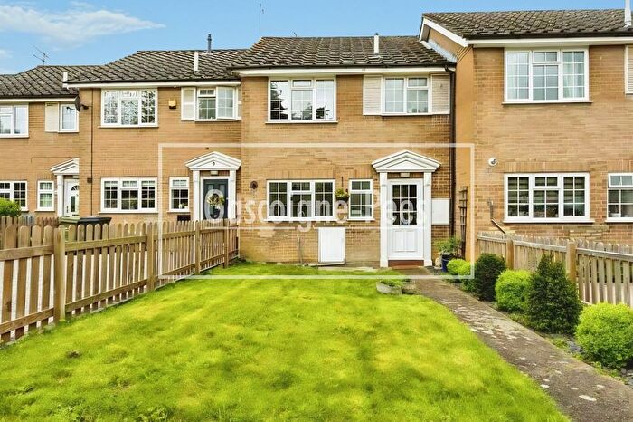 3 Bedroom Property To Rent In Regalfield Close, Guildford, GU2