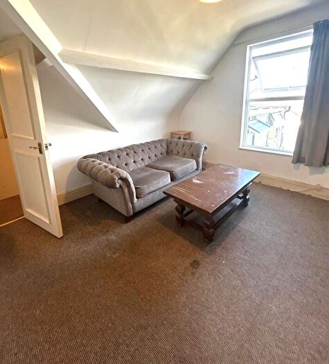 1 Bedroom Apartment To Rent In Richmond Road, Cardiff(City), CF24