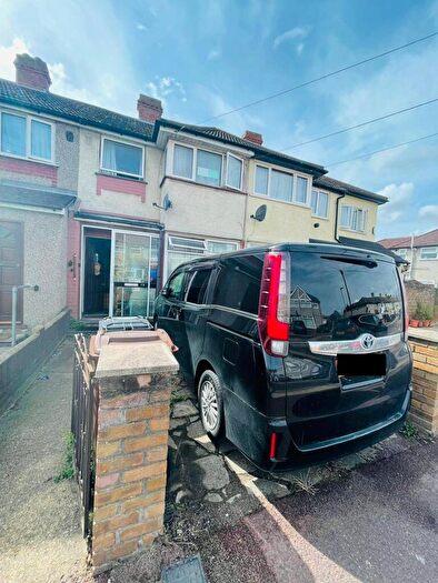 3 Bedroom Terraced House To Rent In Second Avenue, Dagenham, Essex, RM10