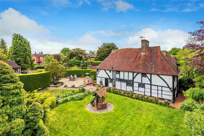 4 Bedroom Detached House To Rent In Godstone Road, Lingfield, Surrey, RH7