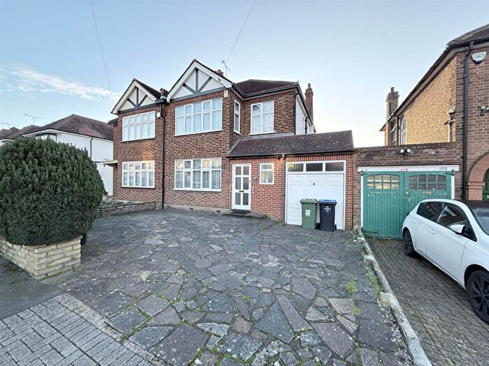 3 Bedroom Semi-Detached House To Rent In Valley Drive, London, NW9