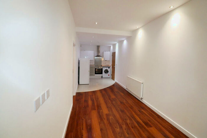 2 Bedroom Apartment To Rent In Bridport Street, Liverpool, Merseyside, L3