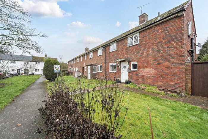 2 Bedroom End Terrace House For Sale In North Pends, Kennington, Ashford, TN24
