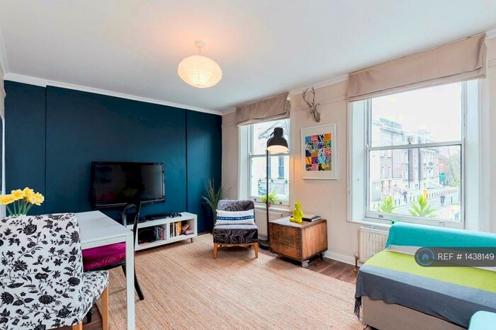 2 Bedroom Flat To Rent In Upper Street, London, N1