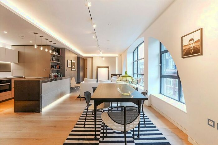3 Bedroom Flat To Rent In Wardour Street, London, W1F