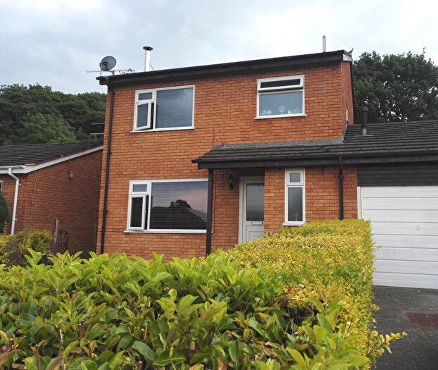 3 Bedroom House To Rent In Brooklands, LL29