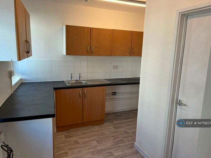 Studio To Rent In Baddow Road, Chelmsford, CM2