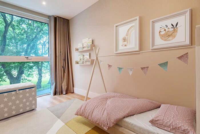 2 Bedroom Apartment To Rent In Neptune Wharf, London, SE8