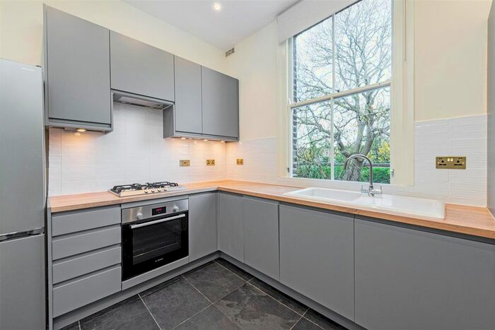 2 Bedroom Flat To Rent In Byrne Road, Balham, SW12