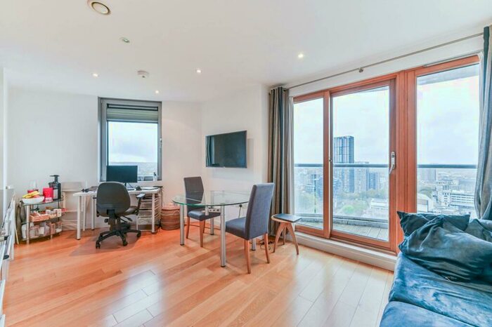 1 Bedroom Flat To Rent In Altitude Apartments, East Croydon, Croydon, CR0