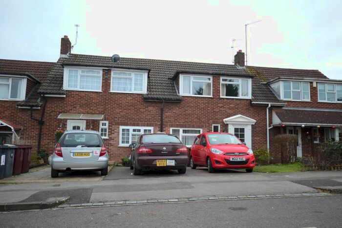 3 Bedroom Terraced House To Rent In Gordon Place, Reading, RG30