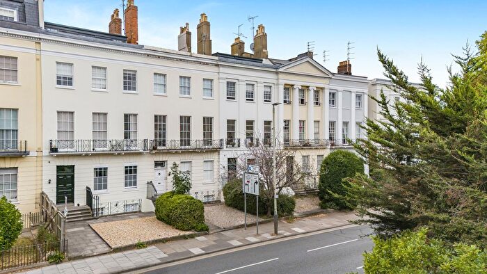 2 Bedroom Flat For Sale In Evesham Road, Cheltenham, GL52