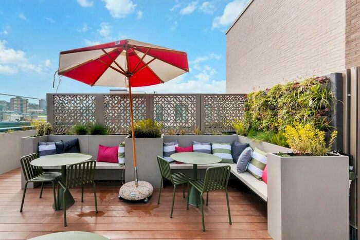 3 Bedroom Apartment To Rent In Pelham Street, BN1