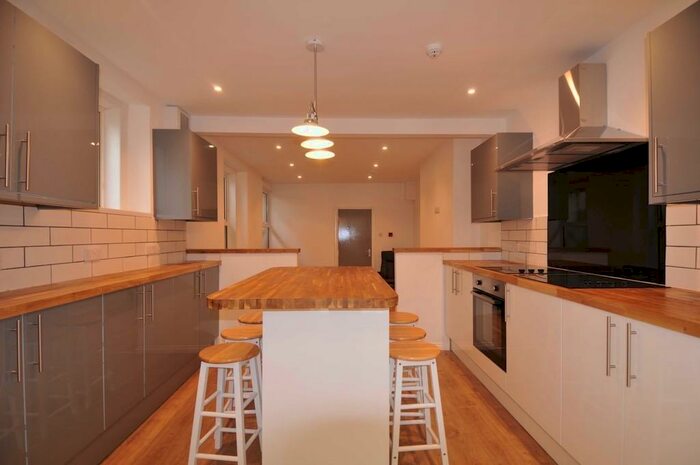 6 Bedroom Terraced House To Rent In Baring Street, PL4