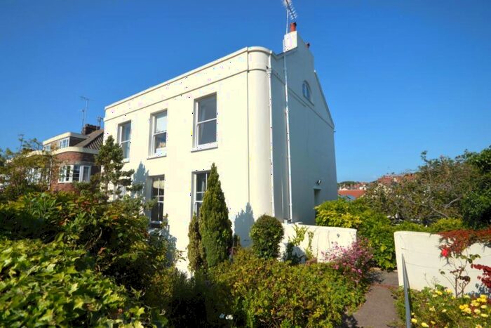 2 Bedroom Flat To Rent In Rolle Road, Exmouth, Devon, EX8