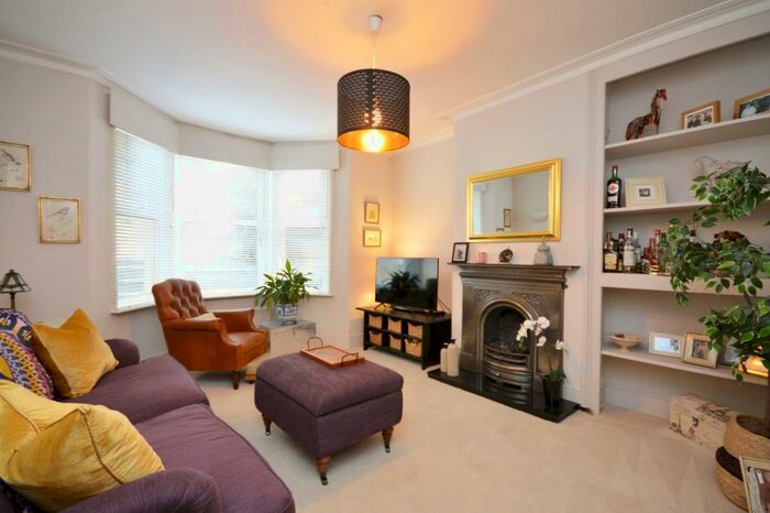 1 Bedroom Flat To Rent In Station Road, Lower Weston, Bath, BA1