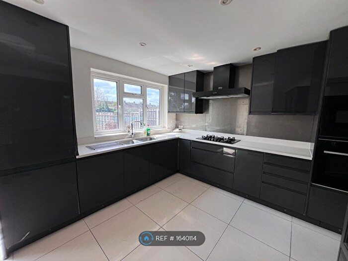 5 Bedroom Terraced House To Rent In Rosebery Avenue, Harrow, HA2