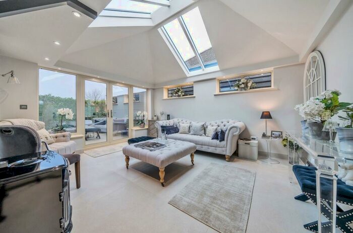 2 Bedroom Detached House For Sale In Colebrook Field, Ropley, Alresford, Hampshire, SO24