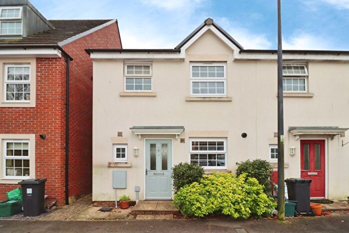3 Bedroom End Of Terrace House For Sale In Normandy Drive, Yate, Bristol, BS37