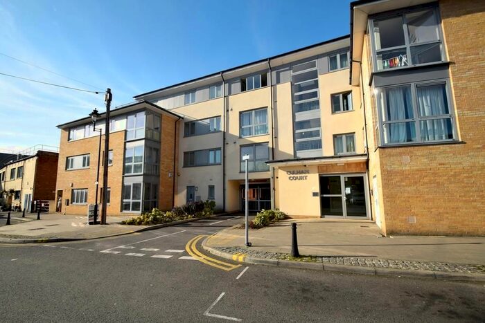 2 Bedroom Flat To Rent In Culham Court, Redford Way, Uxbridge, UB8