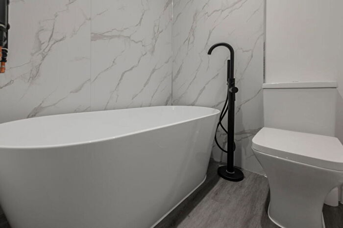 2 Bedroom End Of Terrace House To Rent In Methuen Street, Southampton, SO14