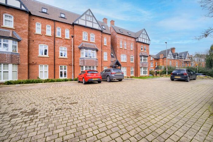 2 Bedroom Flat To Rent In Oakview Apartments, Wake Green Road, Moseley, B13