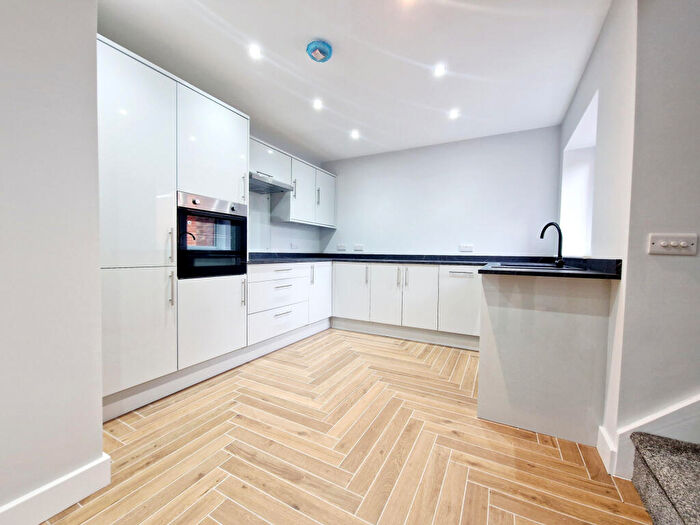 2 Bedroom Duplex To Rent In Garstang Road, Preston, Lancashire, PR3