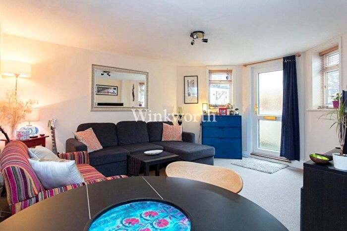 2 Bedroom Flat For Sale In Pemberton Road, Harringay, N4
